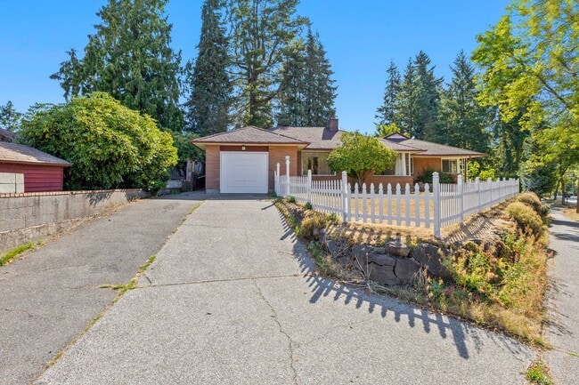 Building Photo - 4bd/2ba Seattle House
