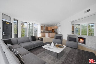 Building Photo - 20 28th Ave