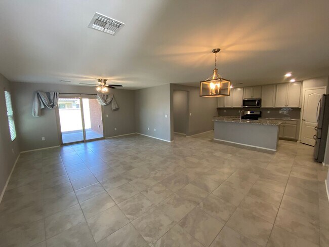 Building Photo - 9560 S Trapper Ridge Dr