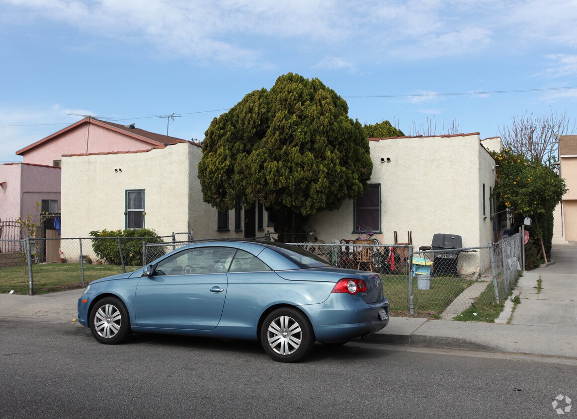 Foto principal - 3107 Santa Ana St