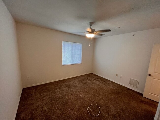Building Photo - Emerald Dunes - 208