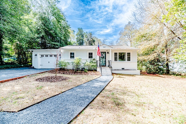 Building Photo - 260 E Connecticut Ave