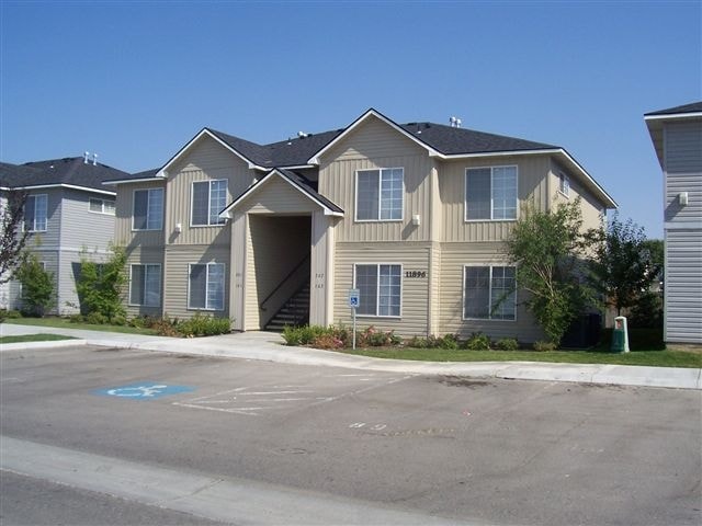 Building Photo - 11940 W Cloverbrook Ln