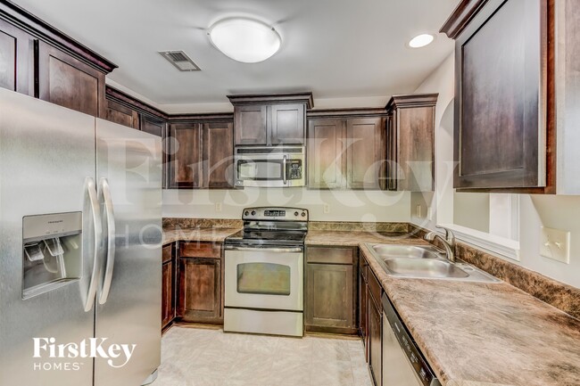 Foto del edificio - 1114 Emerald Ridge Dr