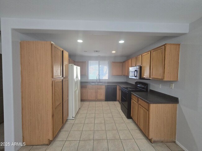 Foto del edificio - 3727 W Carson Rd