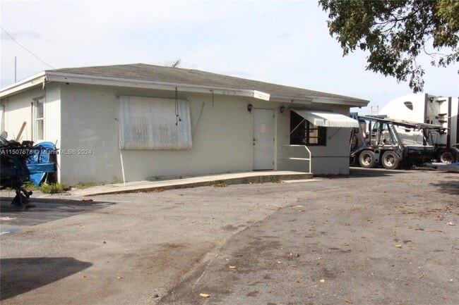 Building Photo - 26000 SW 183rd Ct