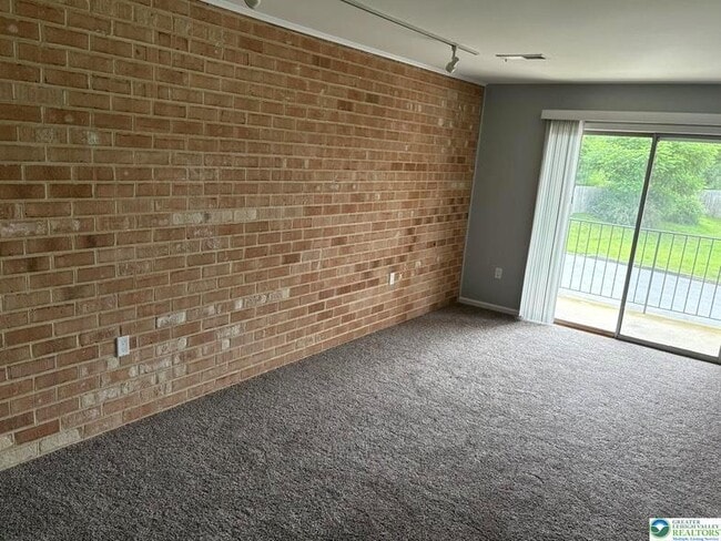 Building Photo - 4057 Vaughn St