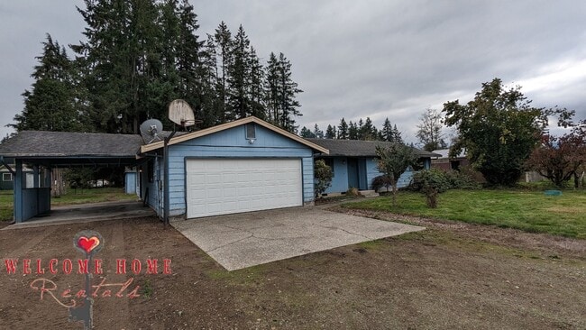 Building Photo - Huge 4-bedroom home with over 4 acres of l...