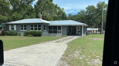 Building Photo - 102 Fernwood St