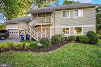 Building Photo - 10264 Redtail Ct