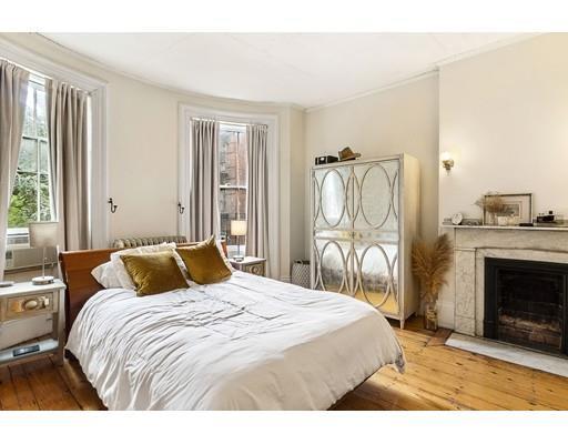 Building Photo - 558 Tremont St