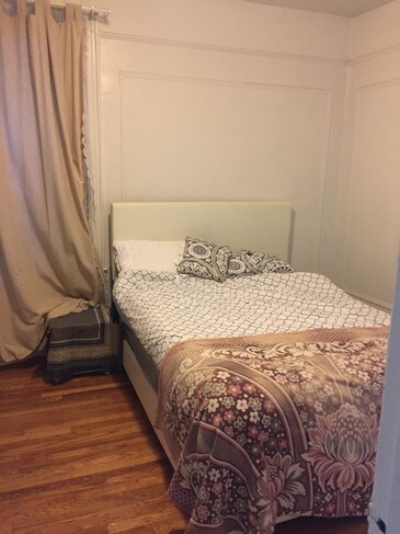 Building Photo - Lovely 1 Bedroom in Sunnyside, Queens
