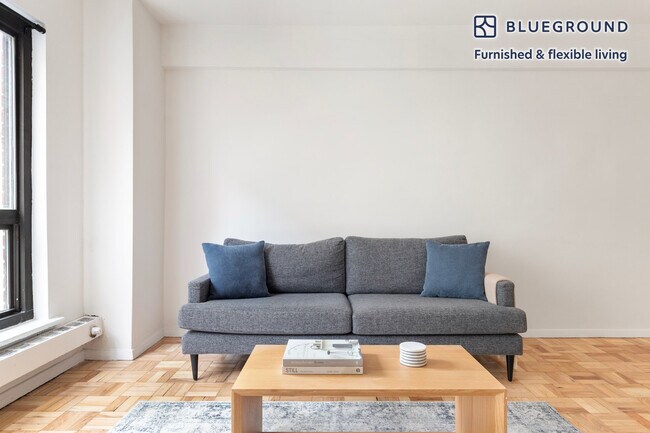 Foto del edificio - 300 E 51st St