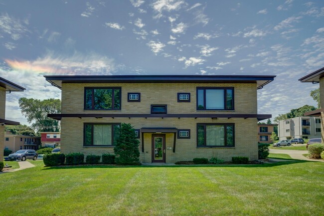 Building Photo - 4910 Ascot Ln