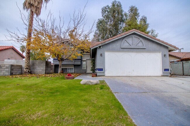 Foto del edificio - Beautiful And Spacious 4 Bed/2.5 Bath Home...