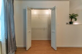 Building Photo - 1111 Rutland St