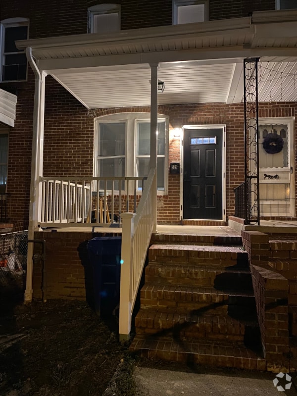 Gwynns Falls Apartments for Rent with Hardwood Floors Baltimore, MD