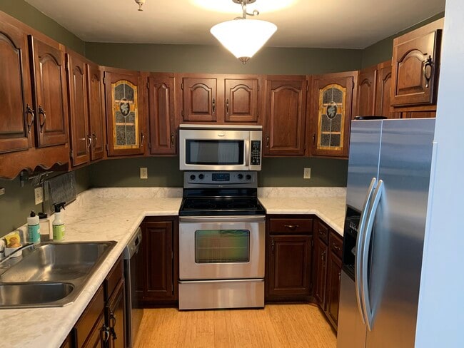Kitchen - 128 N 13th St