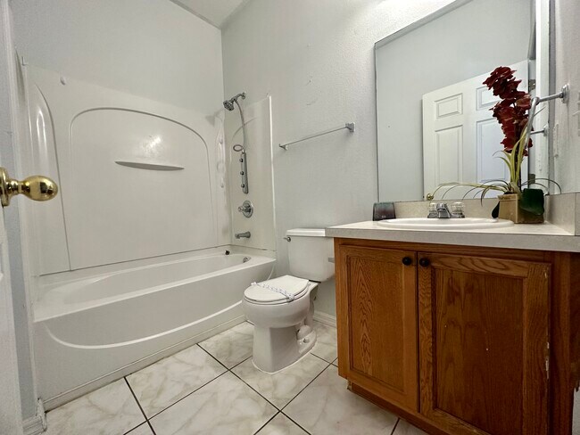 Foto del edificio - 165 Sand Ridge Dr