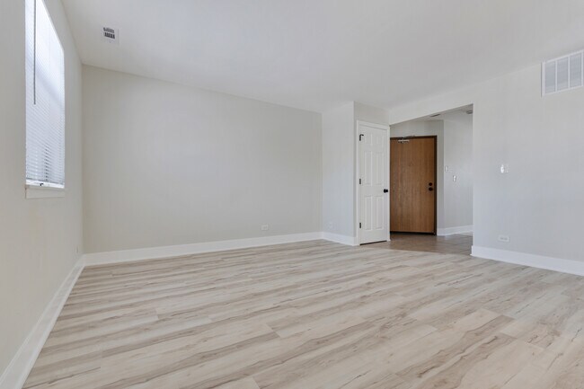 Building Photo - 96 Gant Cir