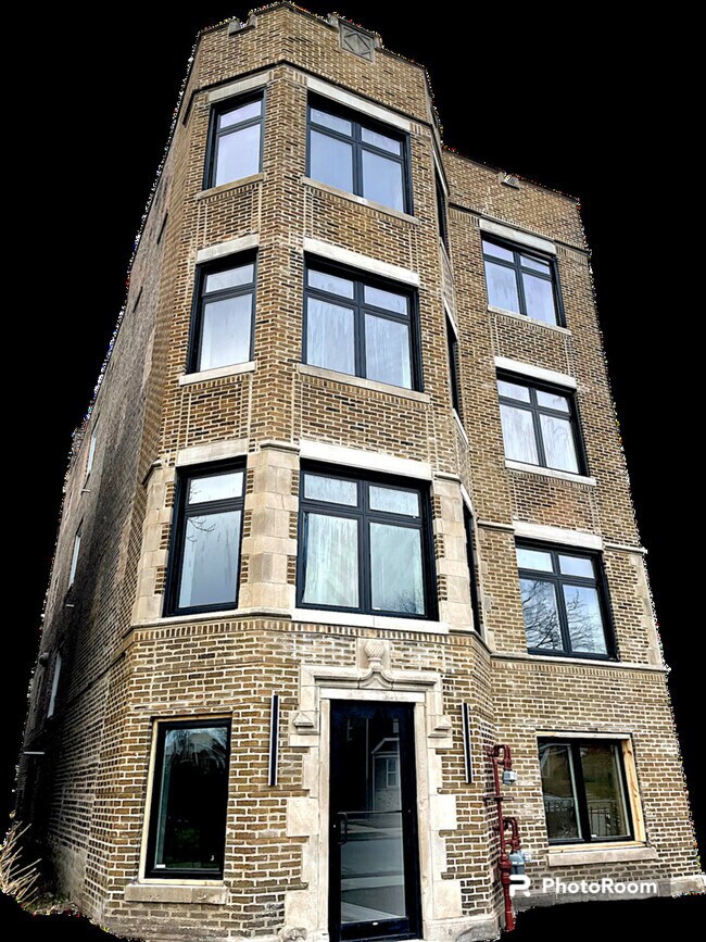 Foto del edificio - 8024 S Yates Blvd