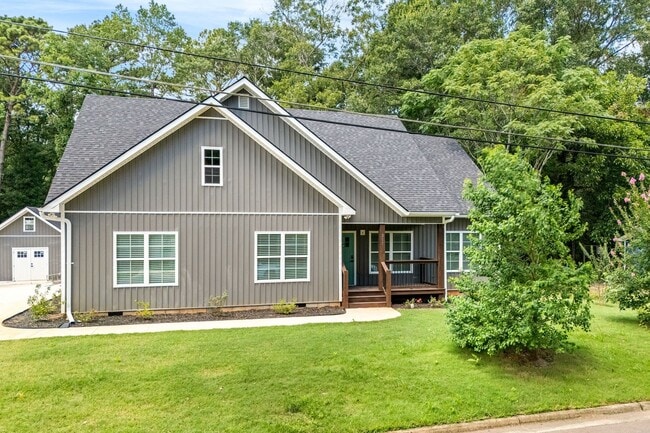 Photo - 327 Byrd St House