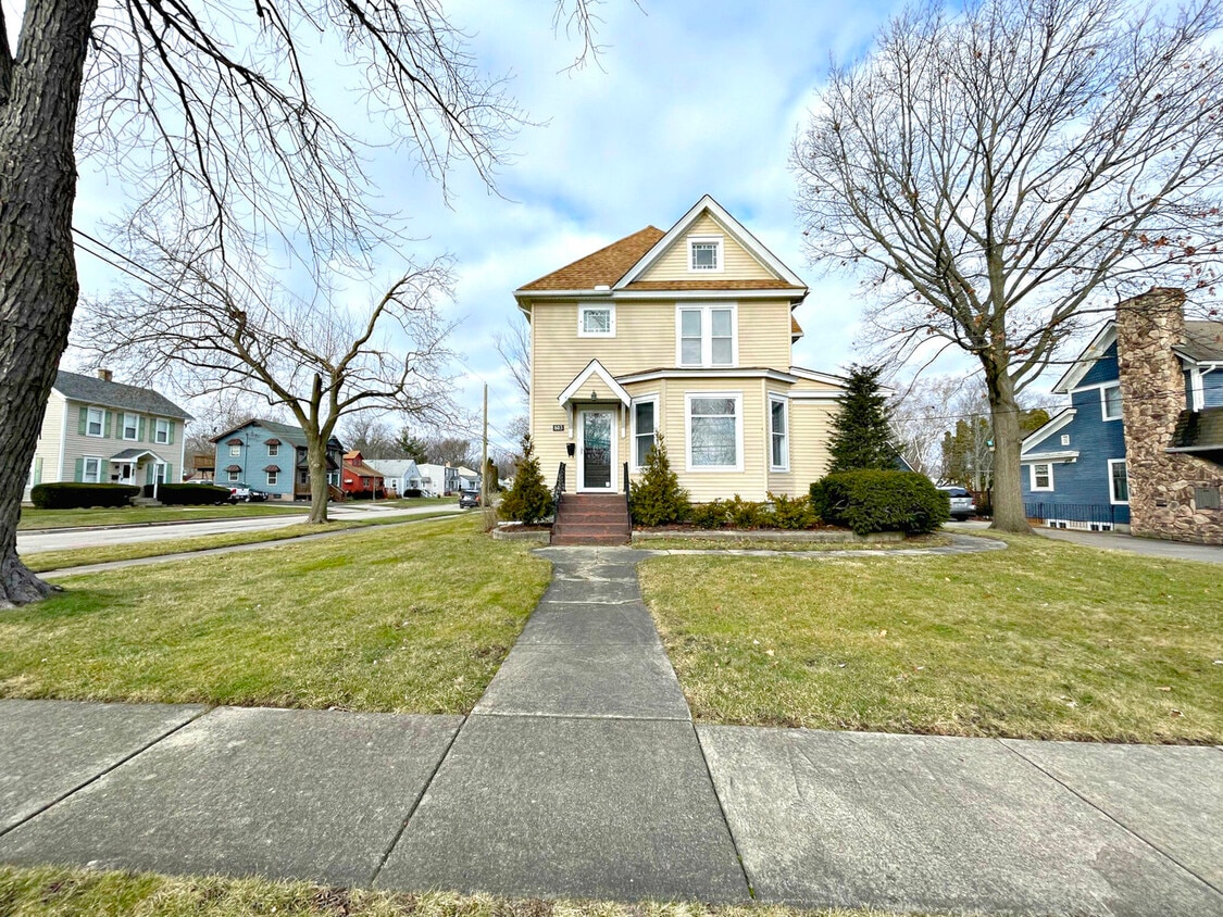 Primary Photo - 603 Amsterdam St