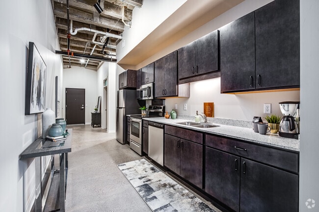 Amber Union - 2HAB, 1BA - 960SF - Amber Union