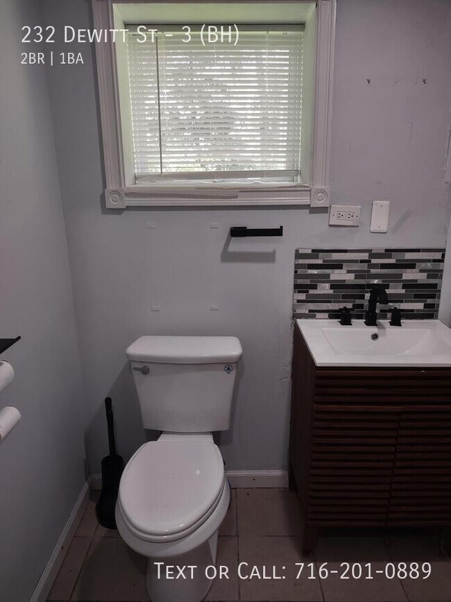 Foto del edificio - 232 Dewitt St