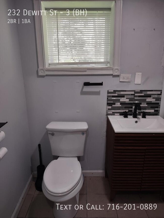 Building Photo - 232 Dewitt St