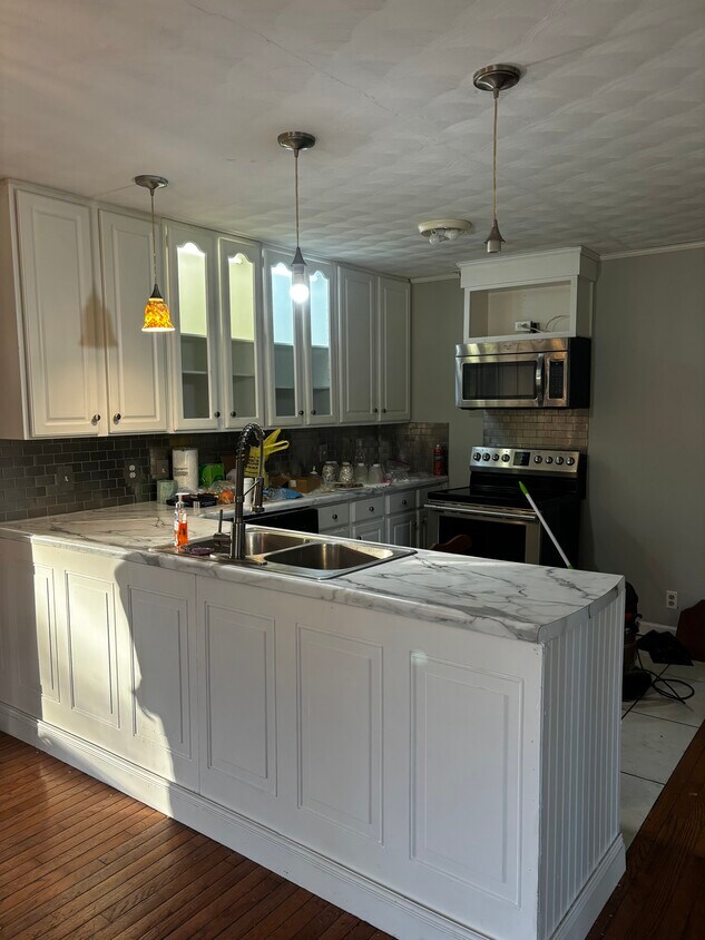 great kitchen layout - 7527 Old Shelby Rd