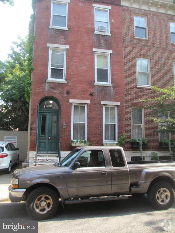 Building Photo - 2051 Cherry St
