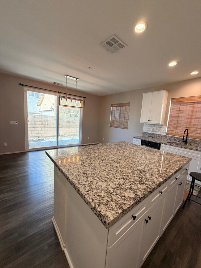 Building Photo - 5348 N Alumni Ln