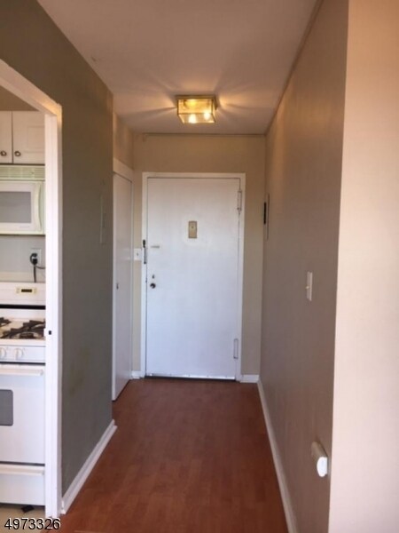 Building Photo - 285 Aycrigg Ave