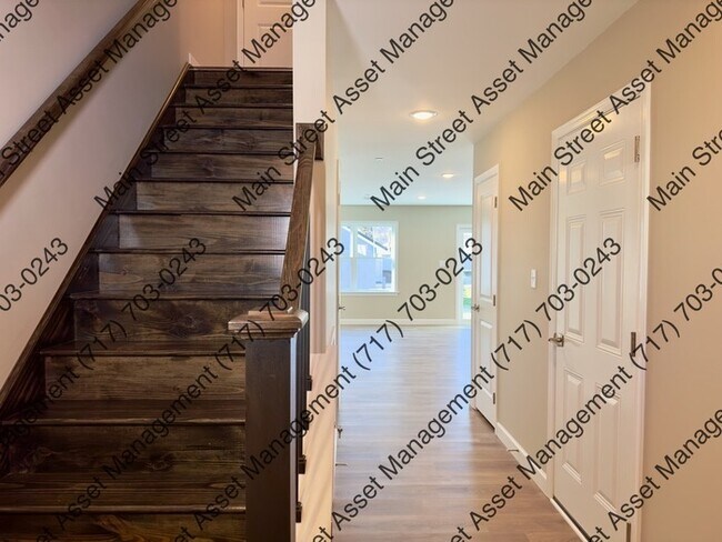 Building Photo - 74 Diller Ave