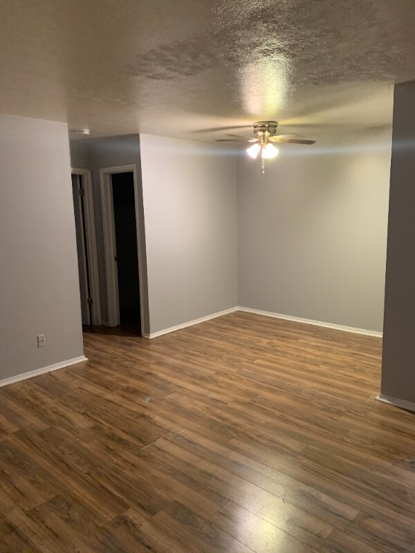 Building Photo - 3102 Archwood Ave
