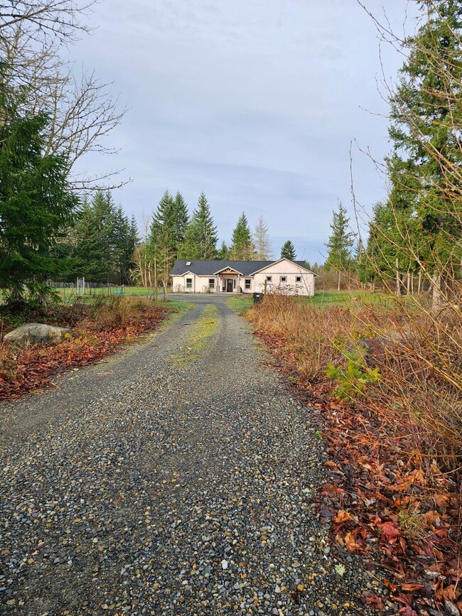 Foto del edificio - 4 Bedroom Home in Mountain Vista Community!