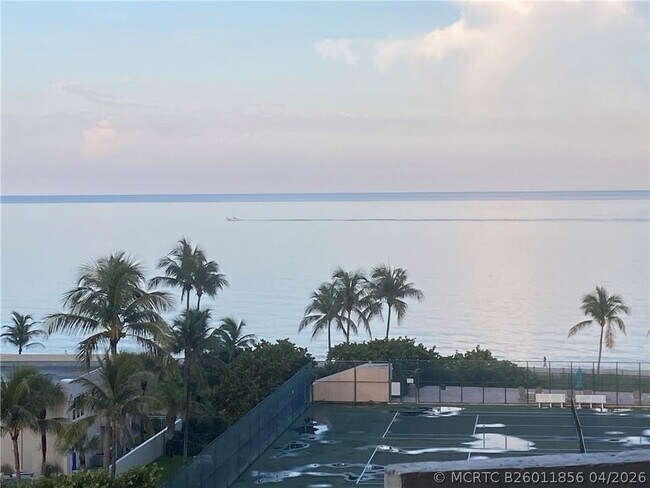 Foto del edificio - 5100 N Ocean Blvd
