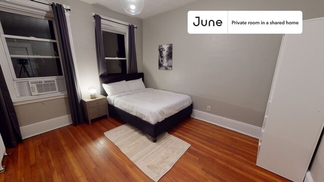 Foto del edificio - Room in Shared 3 bed/1 bath home