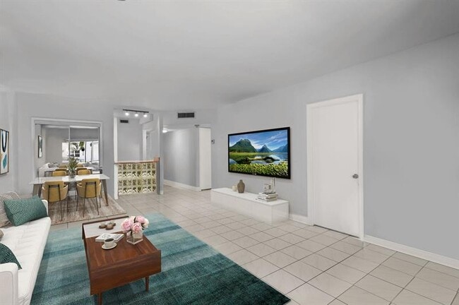 Building Photo - 1400 NE 57th Ct
