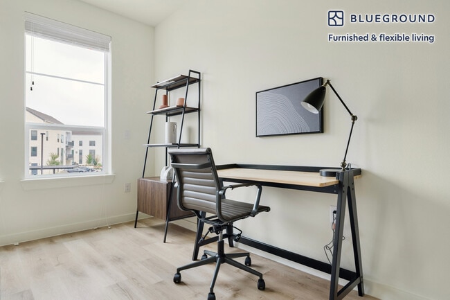 Foto del edificio - 3801 N A W Grimes Blvd