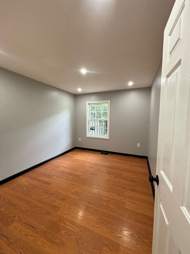 Foto del edificio - 909 Hunterdon St