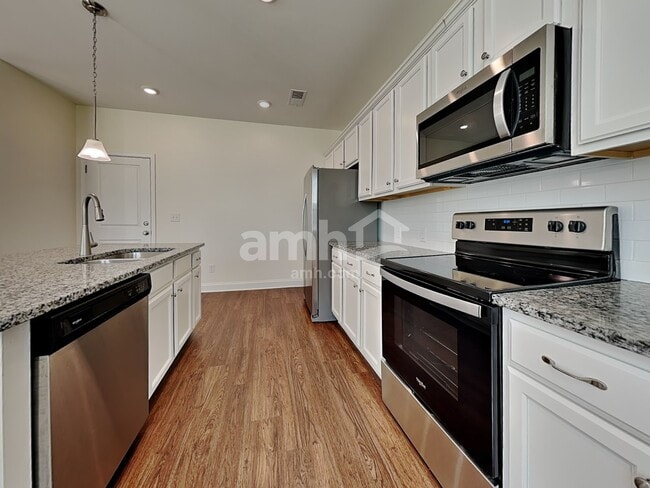 Building Photo - 14114 Millers Creek Ln