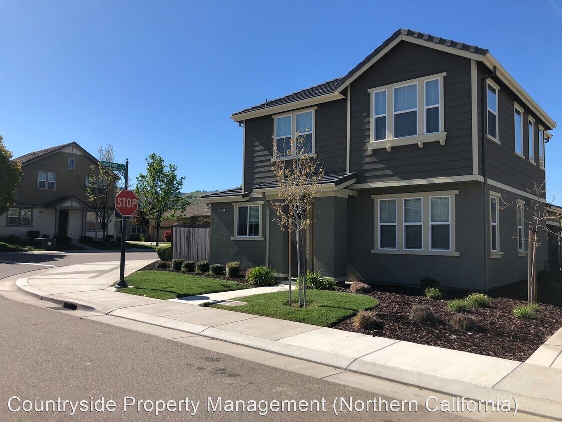Foto principal - 3 br, 2.5 bath House - 9301 Vintner Circle