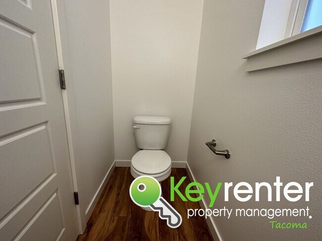Foto del edificio - Puyallup Multi-level Fabulous 4Bed/2.5Bath...