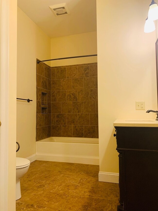 Building Photo - 51 N Champlain St