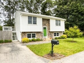 Building Photo - 183 Richmond Dr