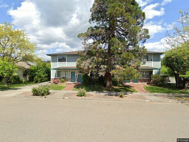 Foto del edificio - SouthMainStreet -4plex