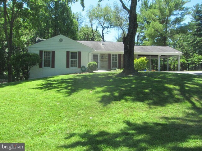 Building Photo - 16608 Briardale Rd