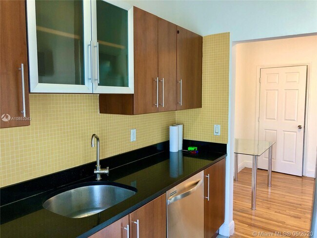 Foto del edificio - 320 85th St